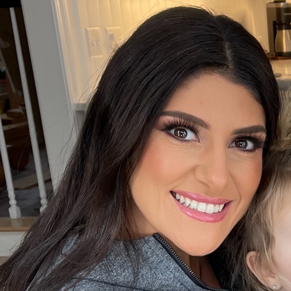 Meet your Posher, Alana - Picture 1 of 1